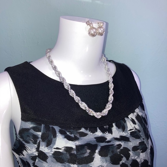 Animal Print Dress with Necklace 6 - Picture 4 of 7